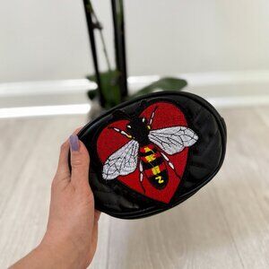 Waist Level Crossbody I Waist Bag Bee